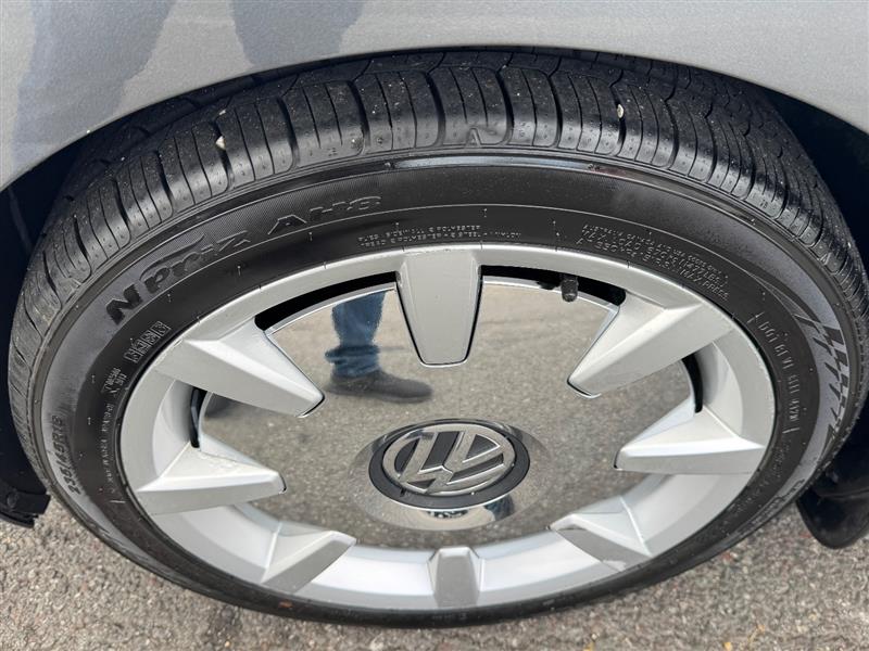 2015 Volkswagen Beetle 1.8T photo 23