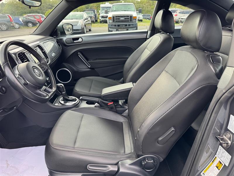 2015 Volkswagen Beetle 1.8T photo 30
