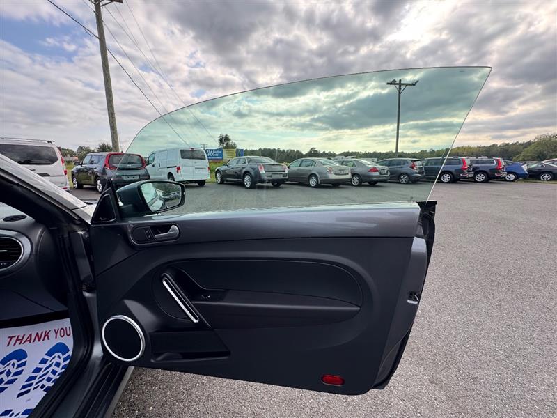 2015 Volkswagen Beetle 1.8T photo 32