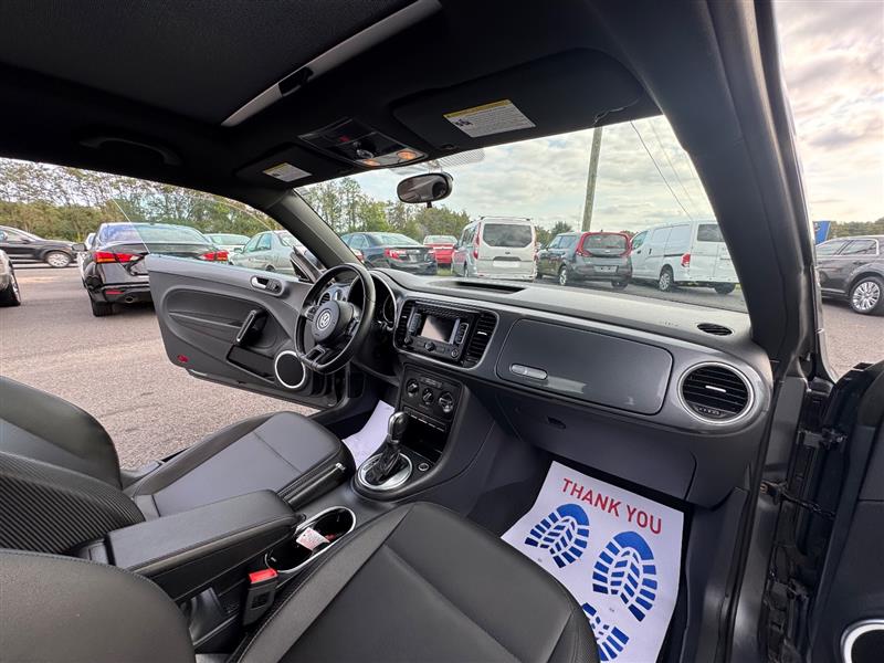 2015 Volkswagen Beetle 1.8T photo 34