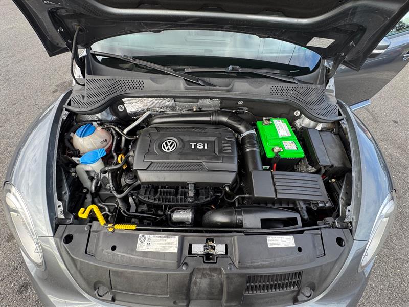 2015 Volkswagen Beetle 1.8T photo 37