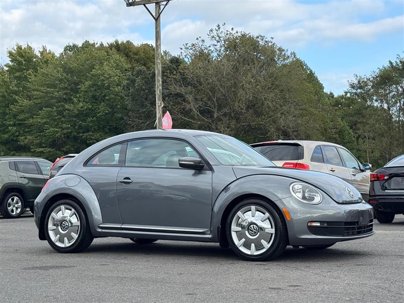 2015 Volkswagen Beetle 1.8T photo 3