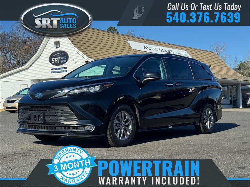 2024 Toyota Sienna XLE's photo