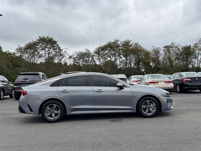 2021 Kia K5 LXS photo 3