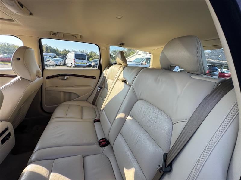 2008 Volvo XC70 photo 38