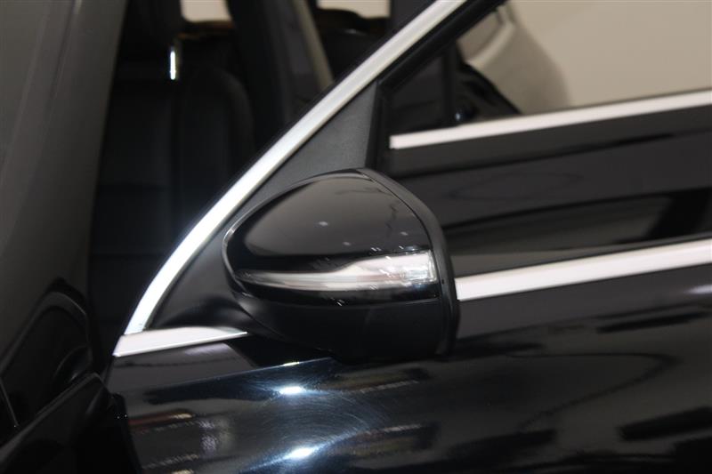 2021 Mercedes Benz GLS 450 4MATIC photo 16