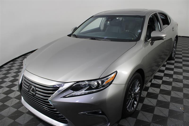 2018 Lexus ES 350 photo 10
