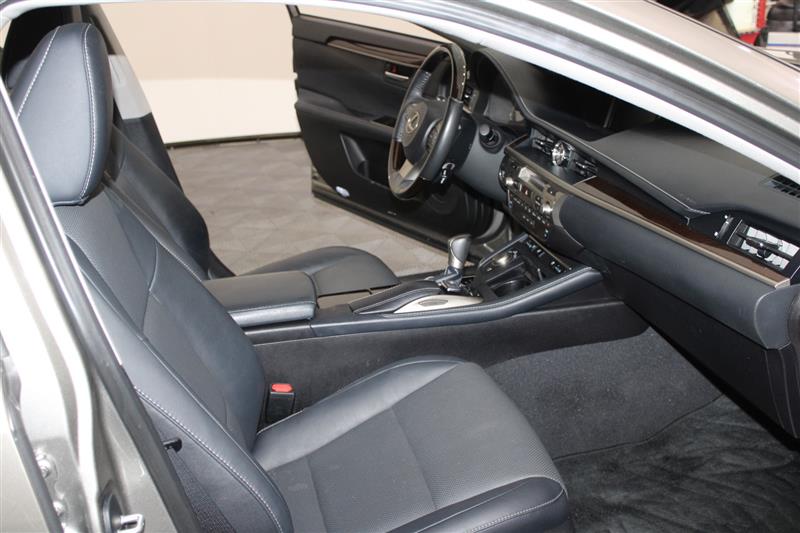 2018 Lexus ES 350 photo 33