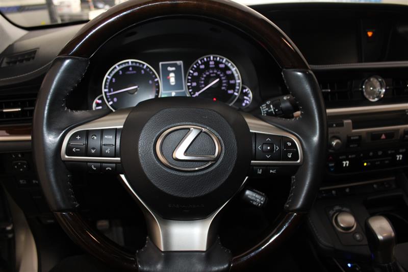 2018 Lexus ES 350 photo 46