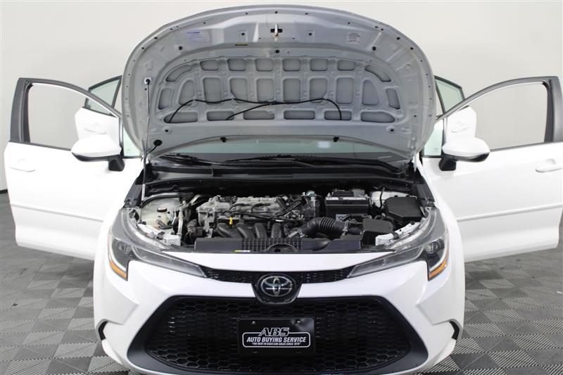 2021 Toyota Corolla LE photo 4