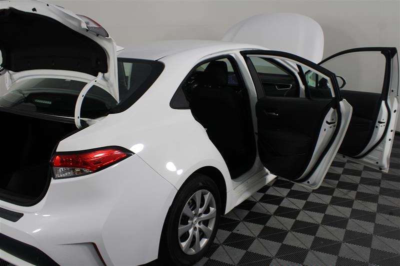 2021 Toyota Corolla LE photo 8