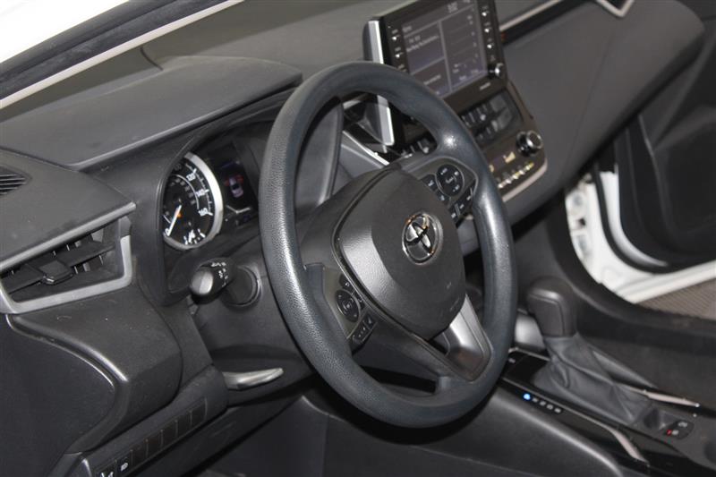 2021 Toyota Corolla LE photo 21