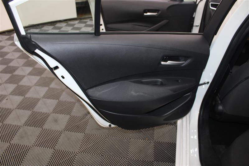 2021 Toyota Corolla LE photo 22