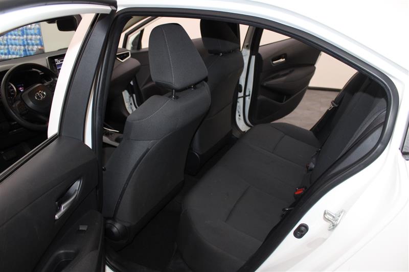 2021 Toyota Corolla LE photo 23