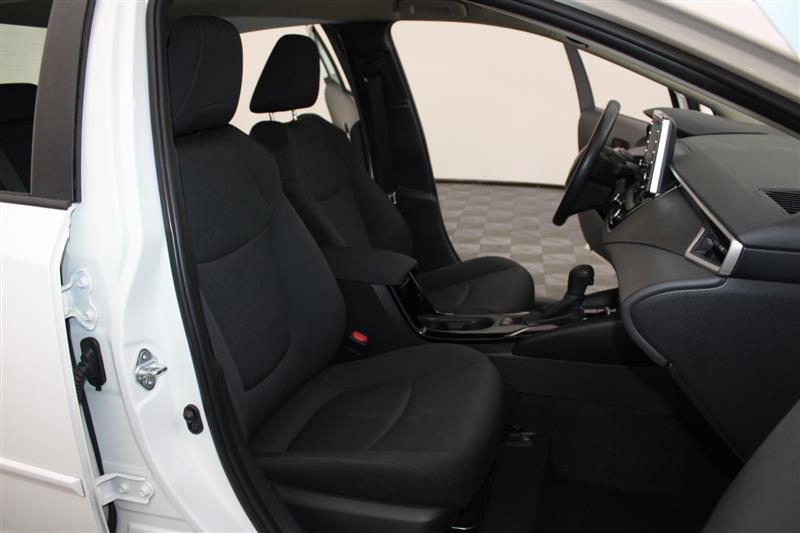 2021 Toyota Corolla LE photo 31