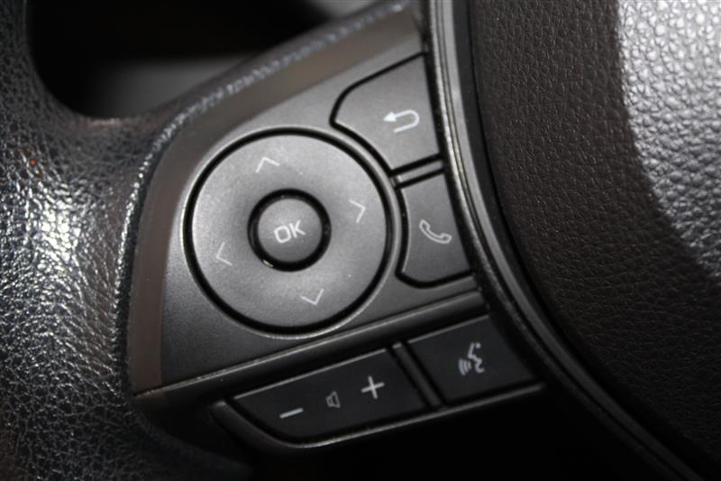 2021 Toyota Corolla LE photo 34