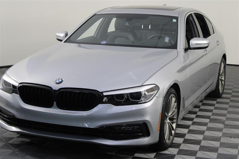 2018 BMW 5 SERIES 530i Premium Sports Package with Navigation