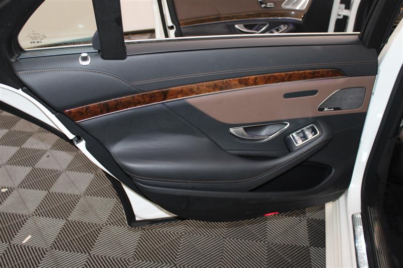 2015 Mercedes Benz S 550 photo 20