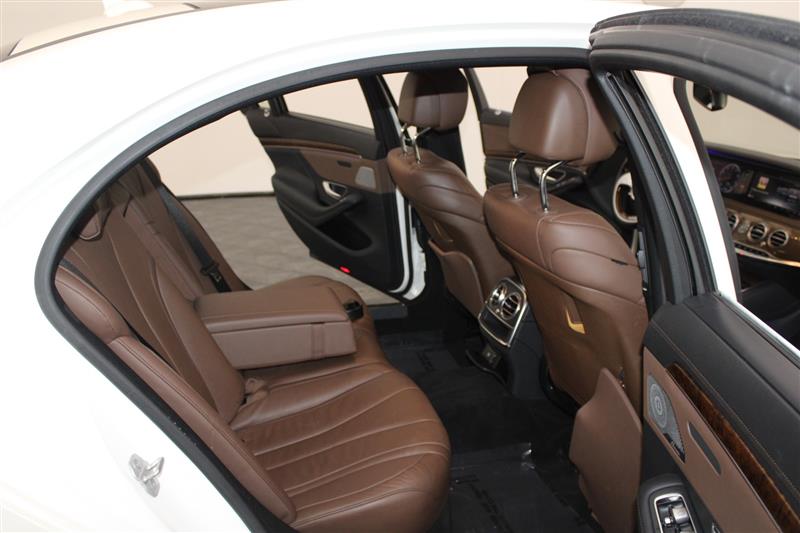 2015 Mercedes Benz S 550 photo 23