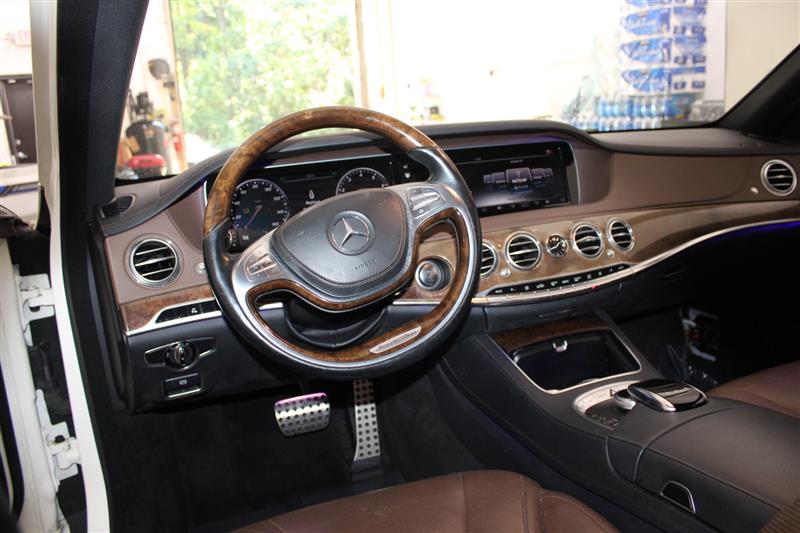 2015 Mercedes Benz S 550 photo 31