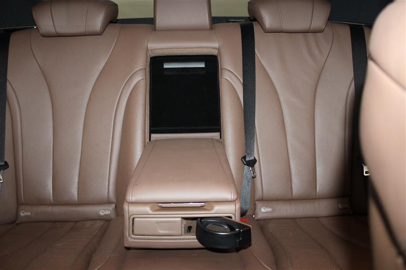 2015 Mercedes Benz S 550 photo 32