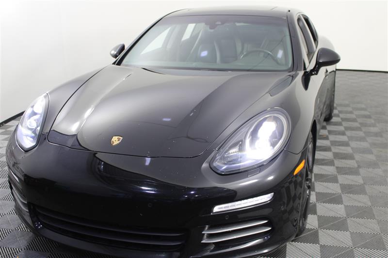 2016 PORSCHE PANAMERA 4