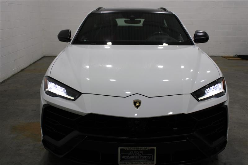 2019 Lamborghini URUS SUV