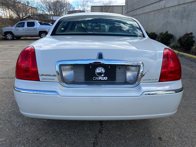 2006 Lincoln Town Car Signature Limited photo 4