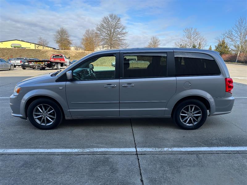 2014 Dodge Grand Caravan SE 30th Anniversary photo 2