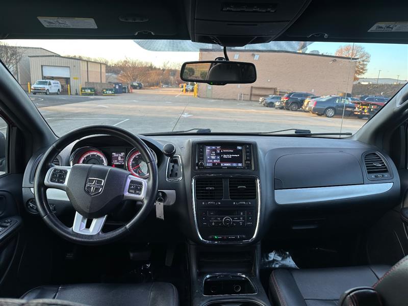 2017 Dodge Grand Caravan GT photo 11