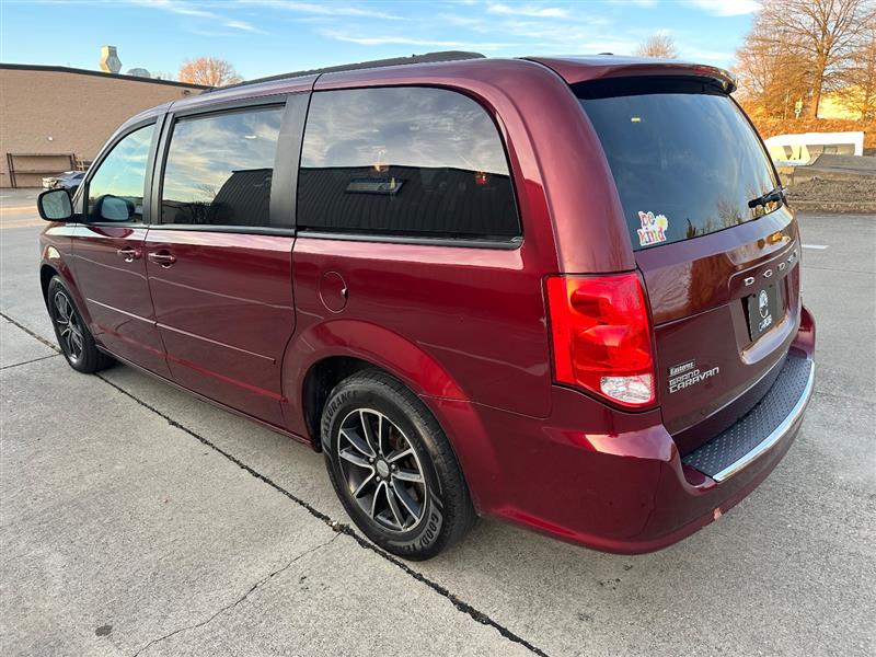 2017 Dodge Grand Caravan GT photo 3