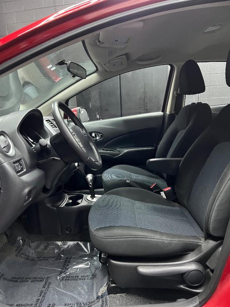 2014 Nissan Versa Note SV photo 17