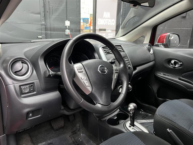 2014 Nissan Versa Note SV photo 18