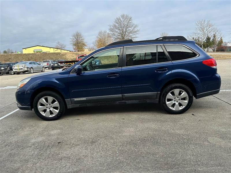 2011 Subaru Outback I Premium photo 4