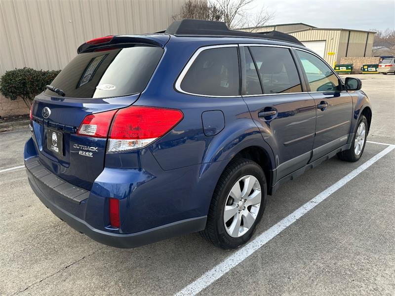 2011 Subaru Outback I Premium photo 6