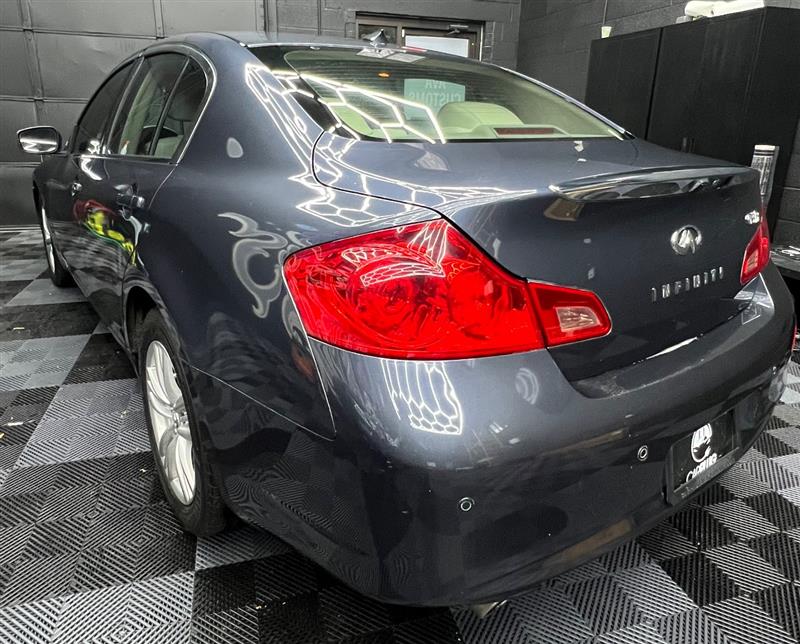 2011 INFINITI G Sedan 37x photo 3