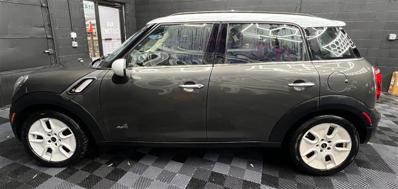 2011 MINI Countryman Countryman S 4WD photo 2