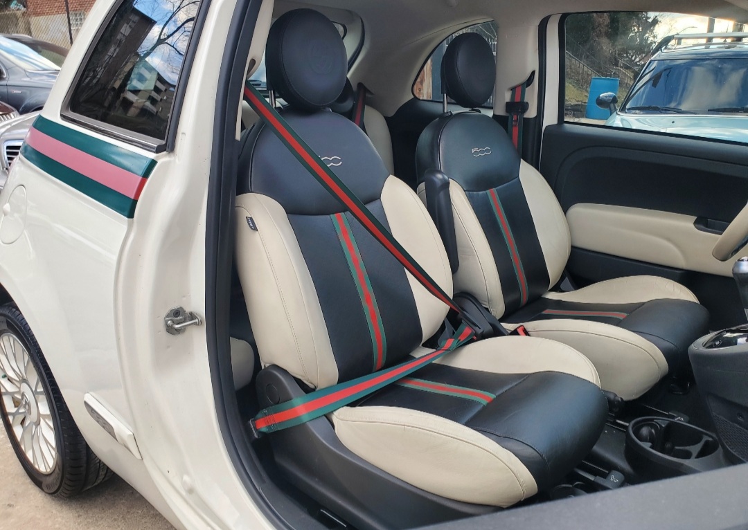 Fiat 500 by Gucci interior