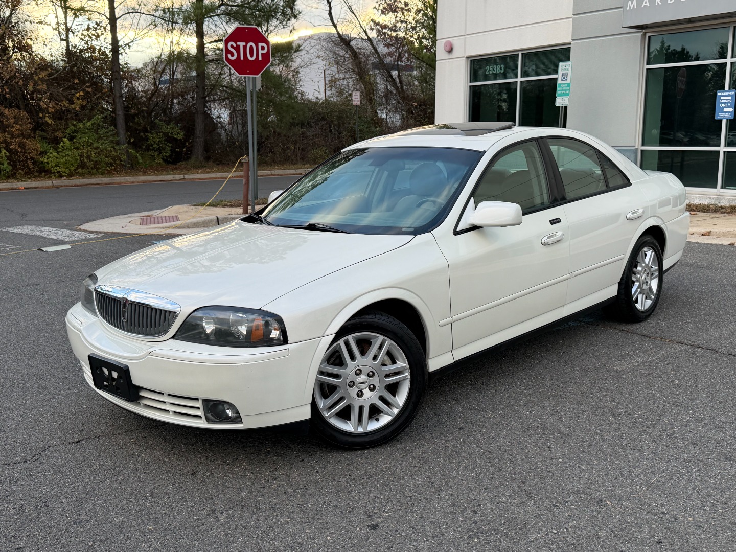 2005 Lincoln LS Ultimate's photo