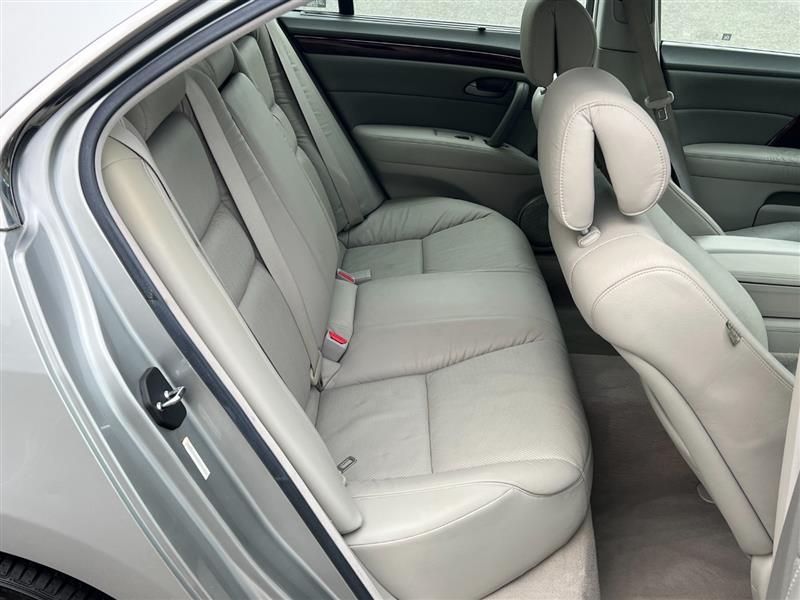 2007 Acura RL photo 18