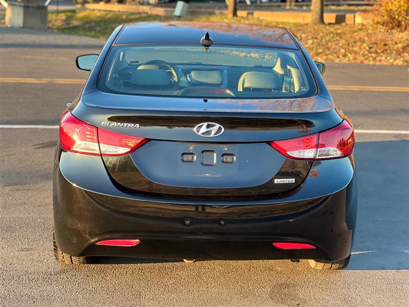 2012 Hyundai Elantra Limited photo 4