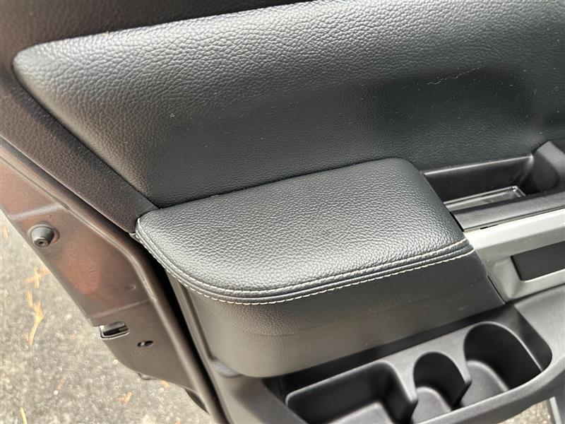 2017 Nissan Titan PRO-4X photo 17
