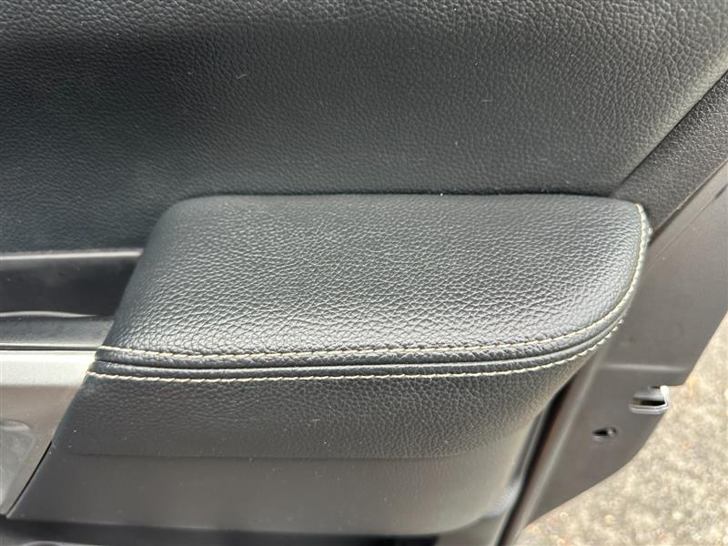 2017 Nissan Titan PRO-4X photo 24