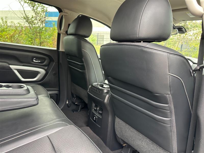 2017 Nissan Titan PRO-4X photo 27