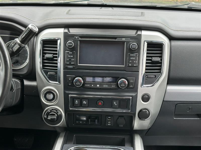 2017 Nissan Titan PRO-4X photo 39