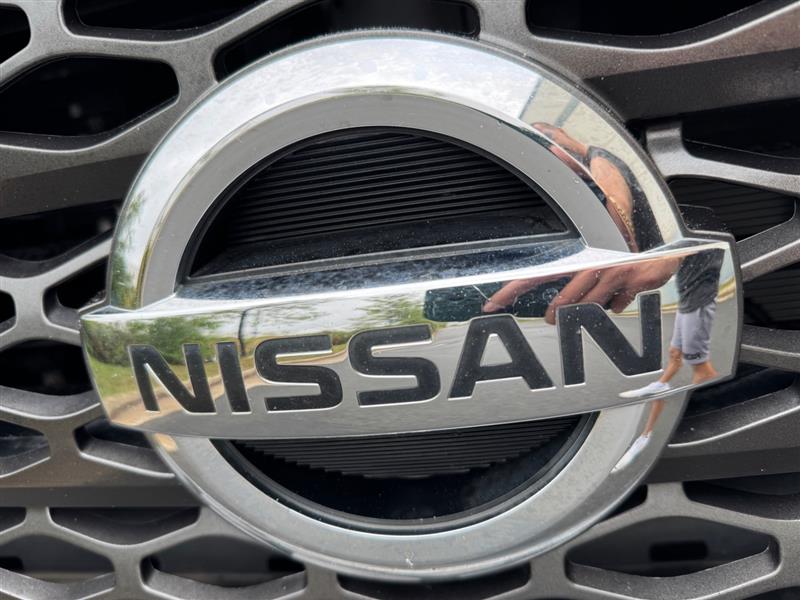 2017 Nissan Titan PRO-4X photo 4