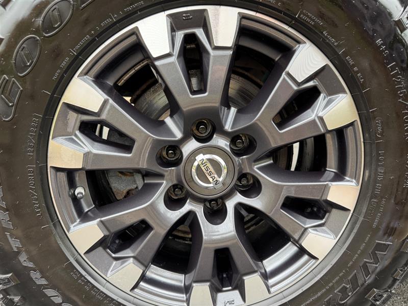 2017 Nissan Titan PRO-4X photo 56
