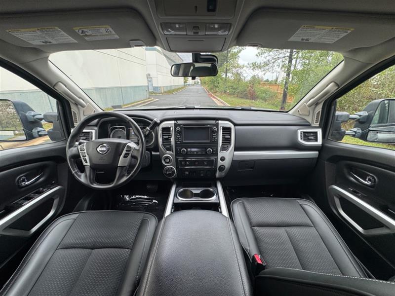 2017 Nissan Titan PRO-4X photo 58