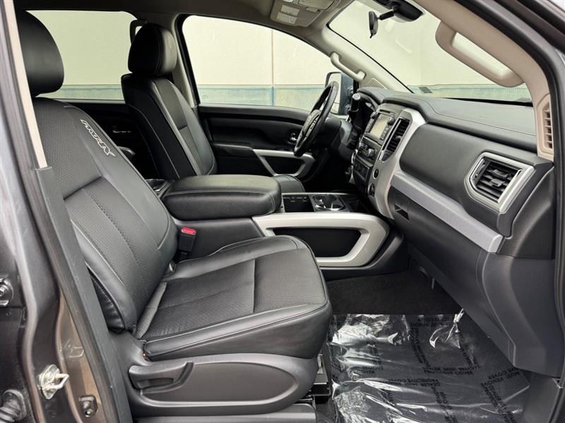 2017 Nissan Titan PRO-4X photo 63