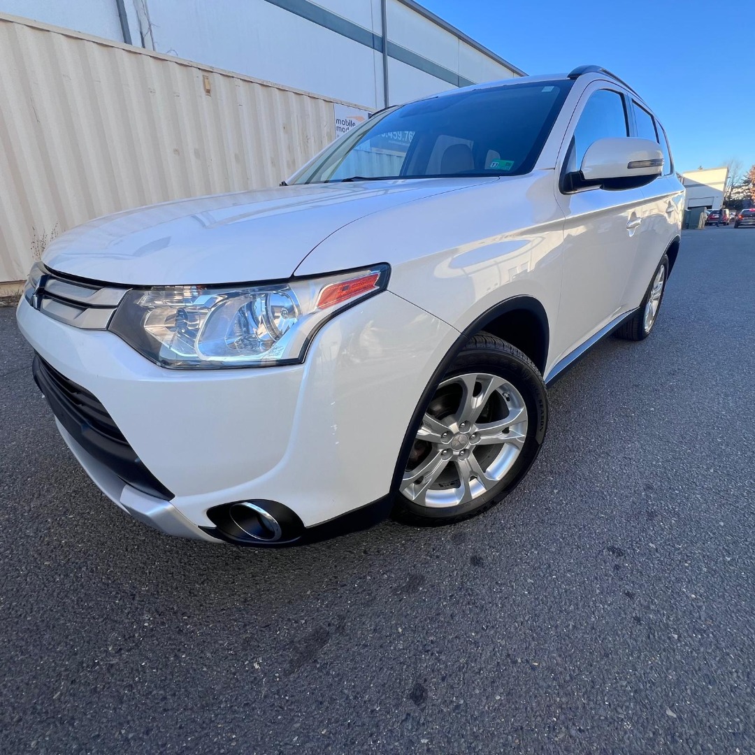 2015 Mitsubishi Outlander SE